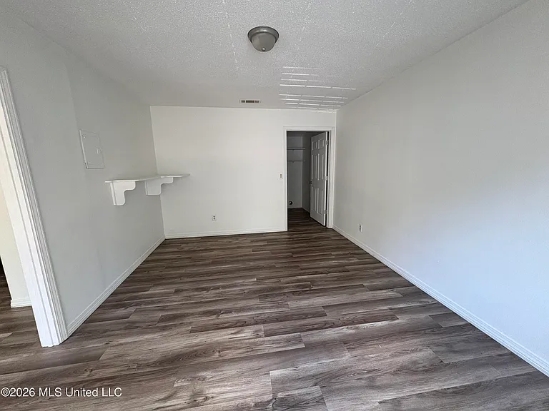 104 Olympic Cir — Photo 12