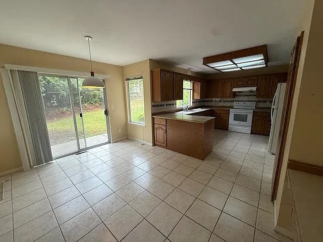 2 Christina Pl — Photo 7