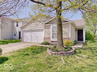 2372 Summerwood Ln, Greenwood, IN 46143