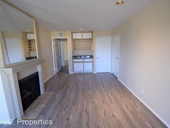 4th image of 3960 Carpenter Ave APT 108
