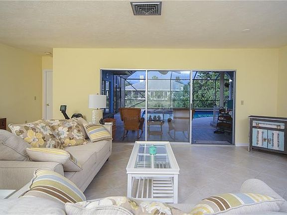 2nd image of 1009 Indian Hills Ct
