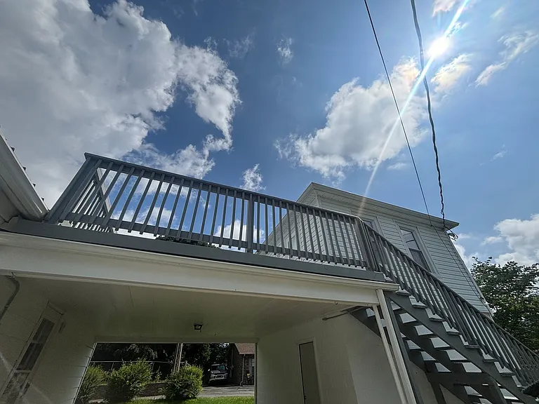 200 Perry St — Photo 16