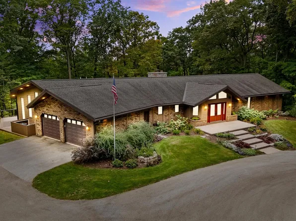 W5975 Pheasant LANE, Plymouth, WI 53073