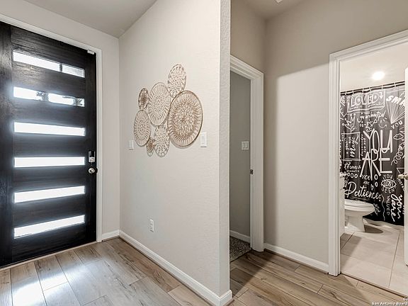 5th image of 3012 Toscana Way