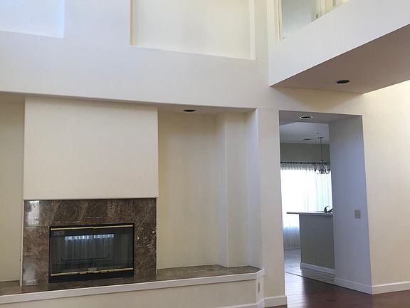 4th image of 32415 Monterey Dr