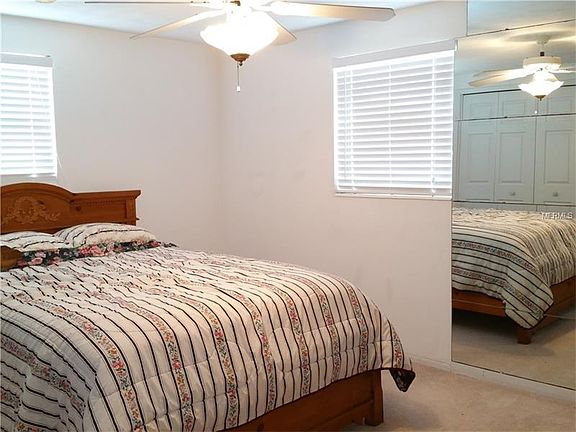 5th image of 4823 Calais Dr