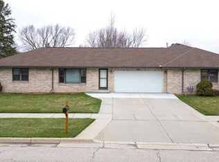 2517 Black Bridge Rd, Janesville, WI 53545