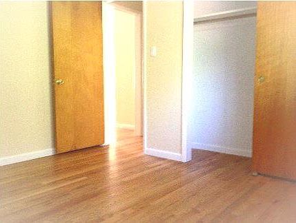 4th image of 1526 Willowbrae Ave