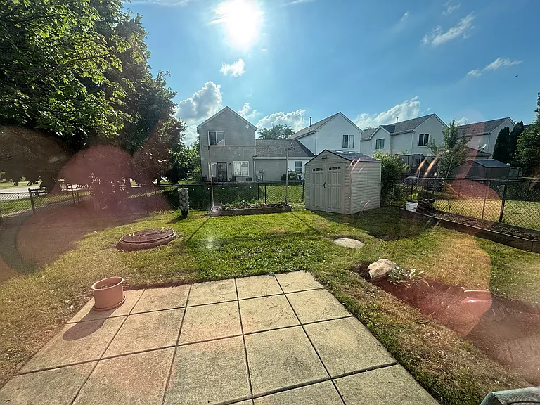 2477 Hillsboro Ln — Photo 12