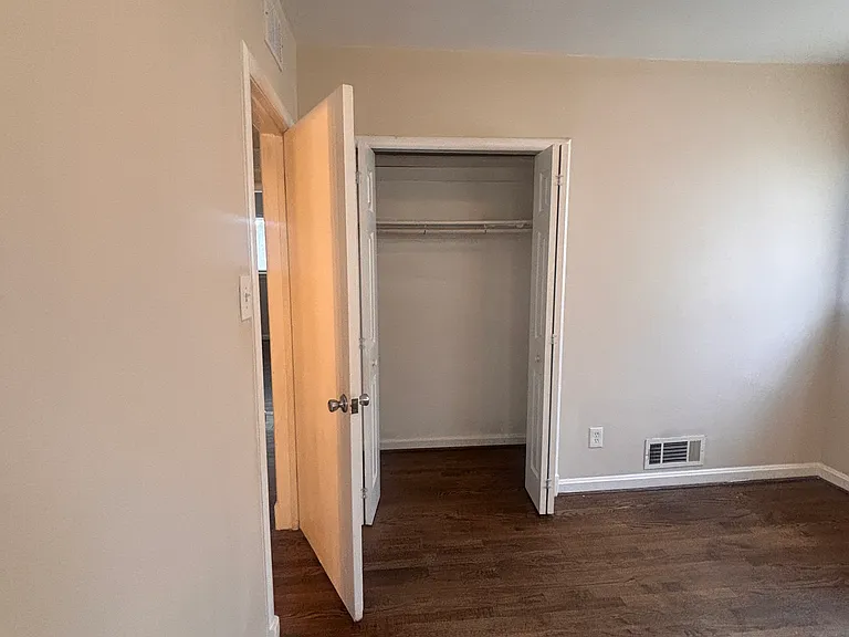 11203 Dodson Ln — Photo 15