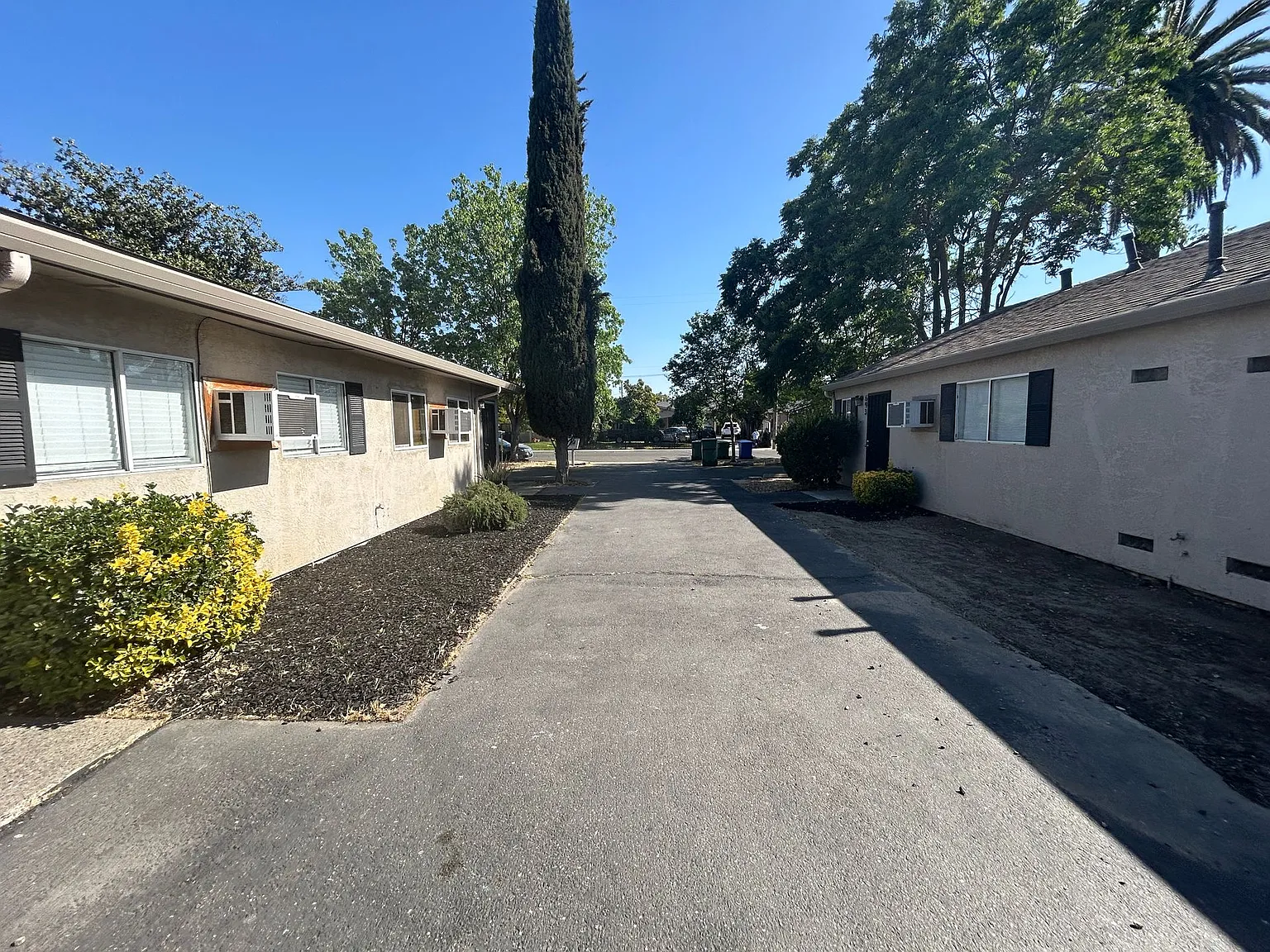 683 - 695 Vermont Avenue, Turlock CA 95380 — Photo 1