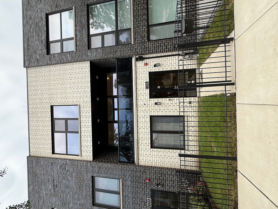 2nd image of 3216 S Shields Ave
