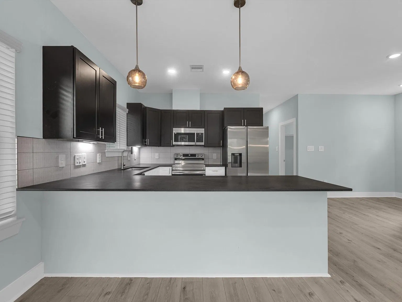2 bed, 2.0 bath, $1,750 — Photo 3