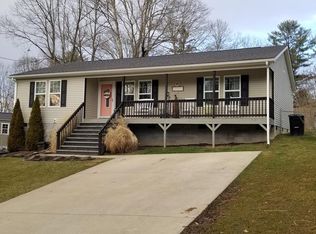 110 Locust St, Daniels, WV 25832