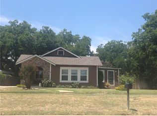 826 Plum St, Graham, TX 76450