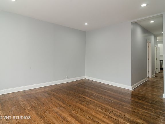 3rd image of 1806 N Paulina St APT 2