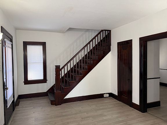 2nd image of 1307 S Pasfield St