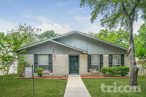 2725 Branch Oaks Dr Photo 1 2725 Branch Oaks Dr Photo 1