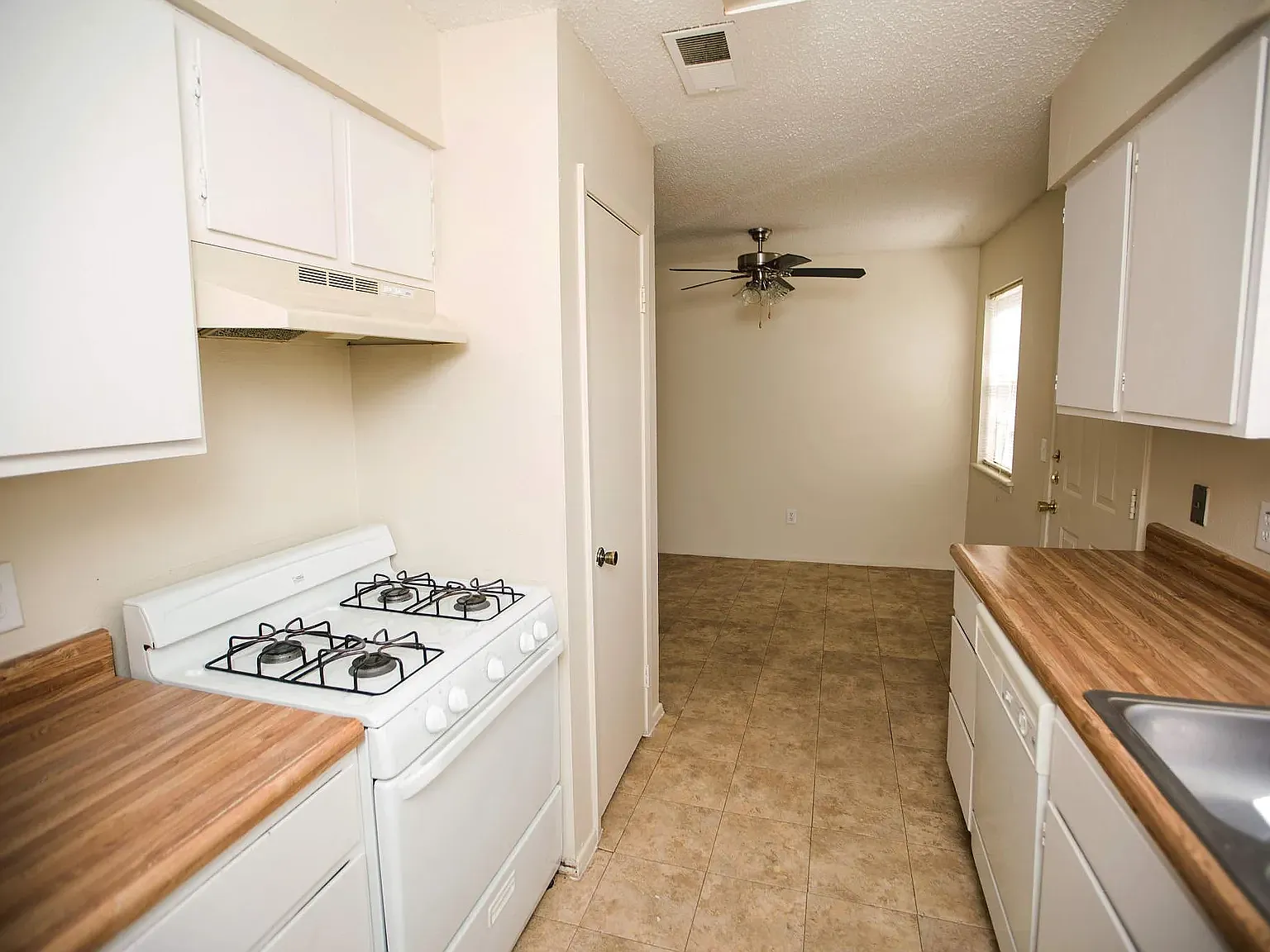 Cottonwood Townhomes — Photo 4