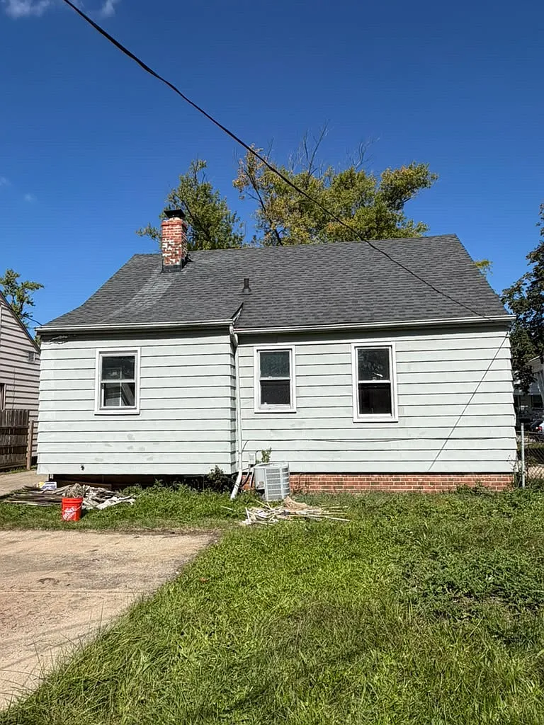 3 bed, 1157 sqft, $2,400 — Photo 2