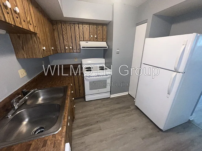 1310 Millerwood Dr #3 — Photo 7
