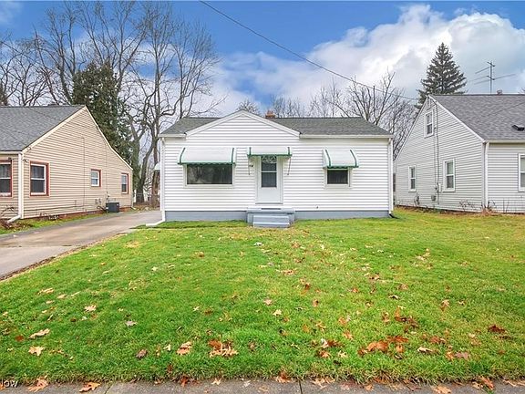 2nd image of 854 Shoshone Ave