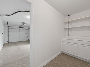 32 Godair Dr, Hinsdale, IL 60521