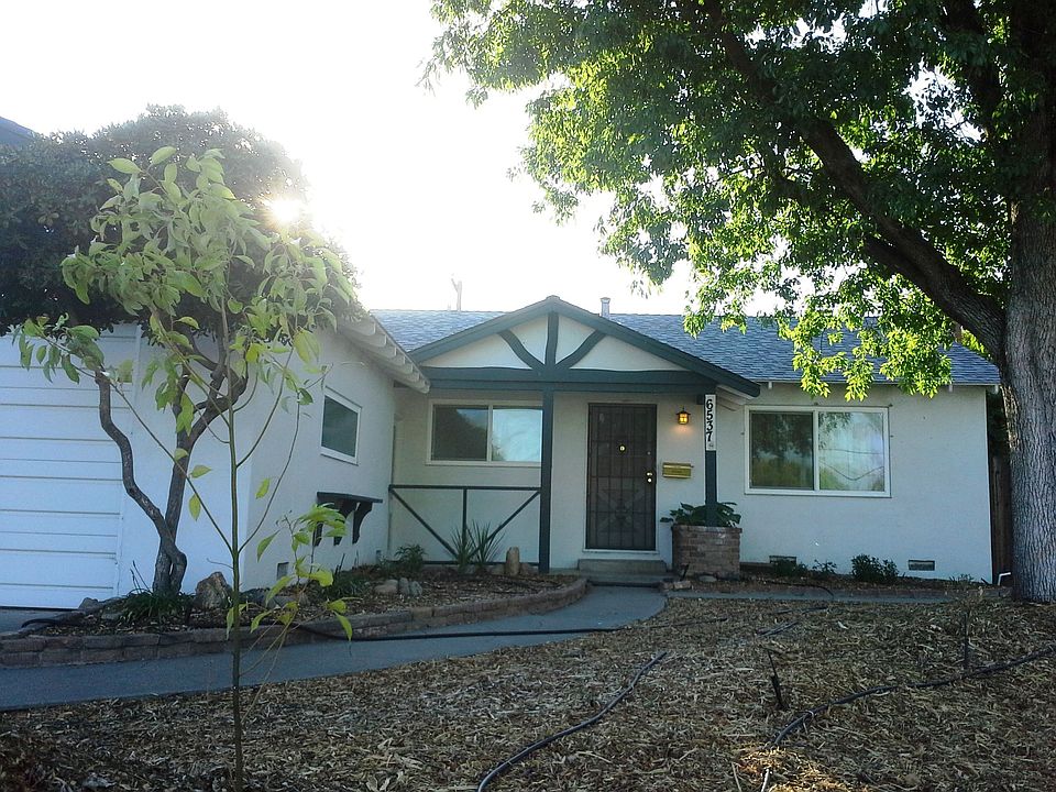 Family-ready home!!!
