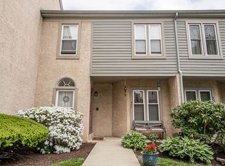 907 Winchester Ct, West Chester, PA 19382