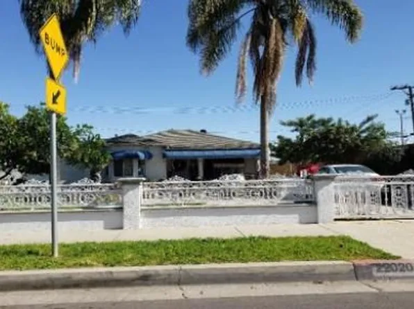 22020 Pioneer Blvd, Hawaiian Gardens, CA 90716