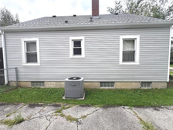 5th image of 321 N 16th Ave