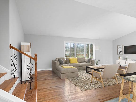3rd image of 7540 Winding Way
