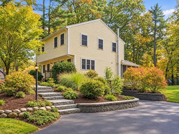 149 S Acton Rd, Stow, MA 01775