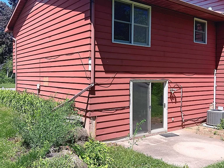2678 Richardson St — Photo 27