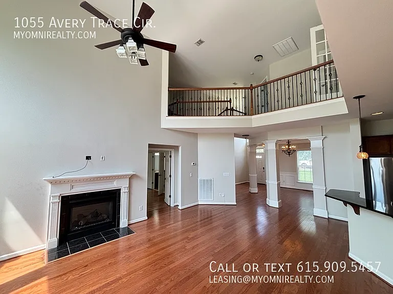 1055 Avery Trace Cir — Photo 3