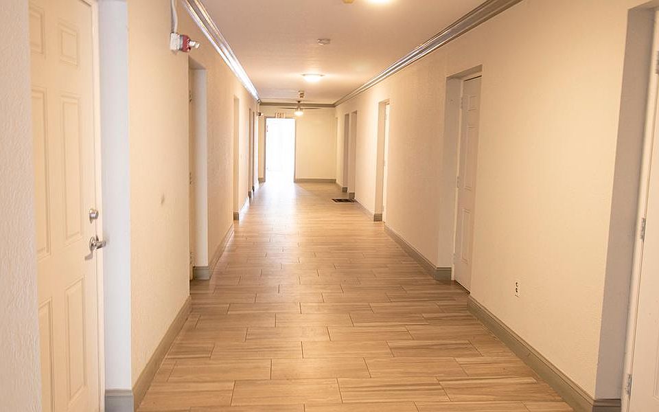 2nd image of 601 SW 2nd Ave APT 3