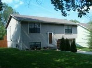 716 Rees St, Leavenworth, KS 66048