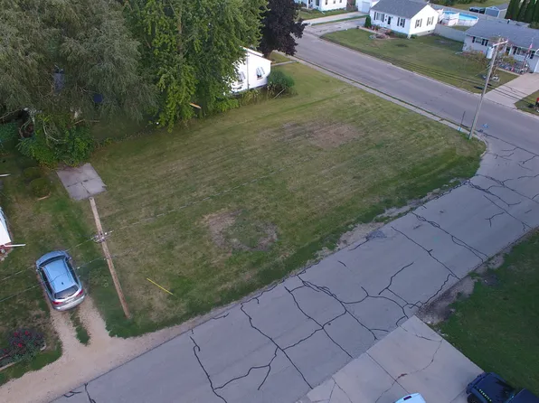 425 W Clark St, Princeton, IL 61356