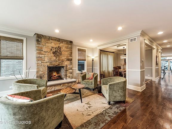 3rd image of 1750 W Rosehill Dr
