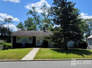 584 Nassau St, North Brunswick, NJ 08902