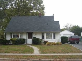 23 Morning Glory Rd, Levittown, NY 11756