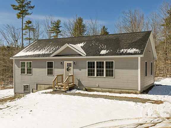 3rd image of 347 Quaker Ridge Road