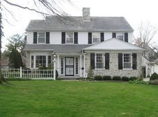 320 Parklawn Dr, Cleveland, OH 44116