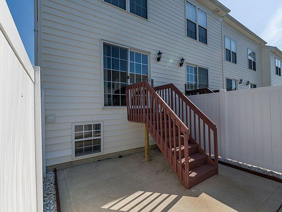 3rd image of 5173 Twin Falls Dr