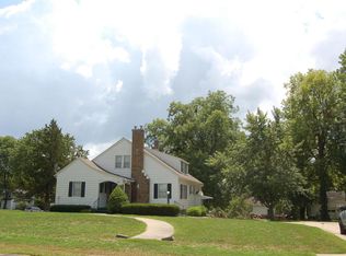 1306 E Eastwood St, Marshall, MO 65340