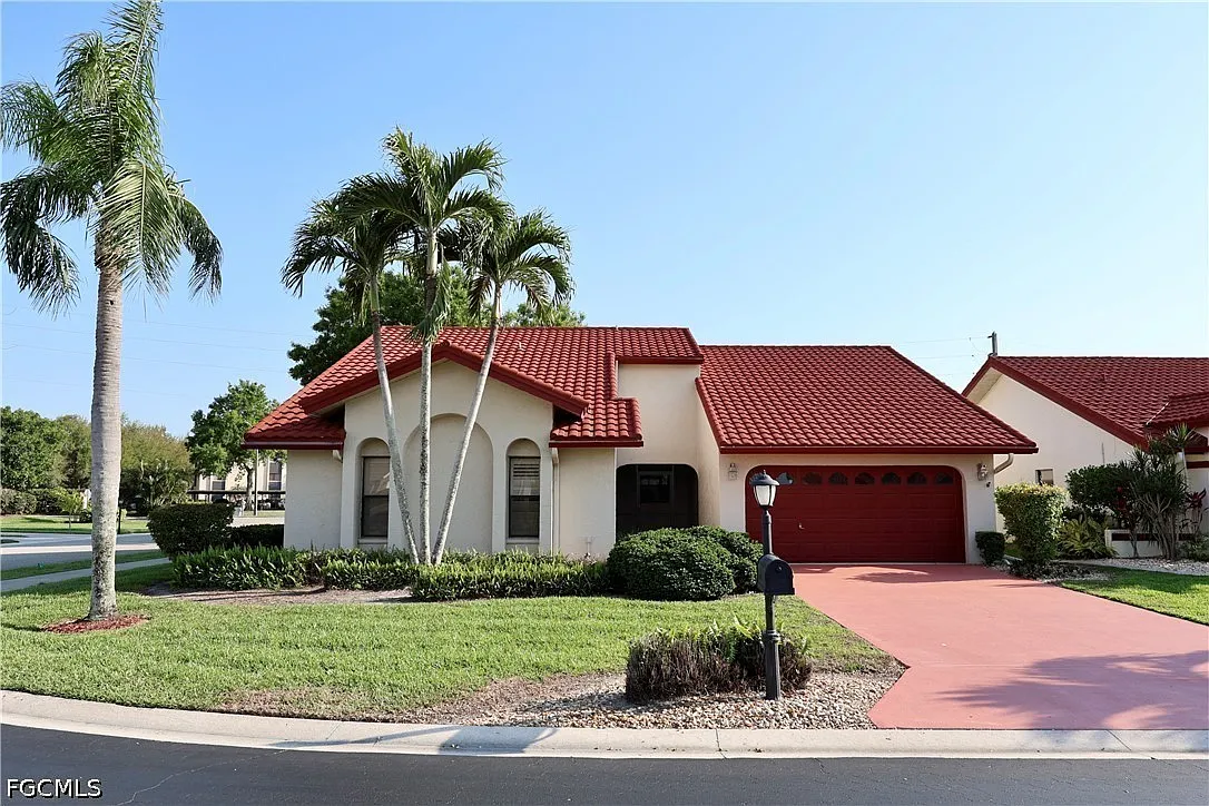 2 bed, 2.5 bath, 1690 sqft, $2,200 — Photo 1