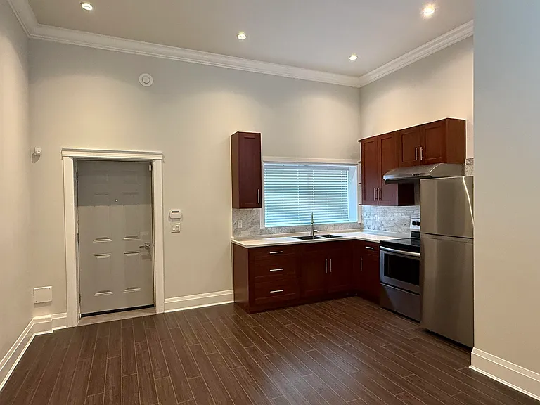 6688 Altringham Ct — Photo 7