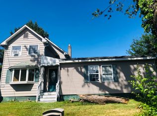 11 Charles St, Courtdale, PA 18704