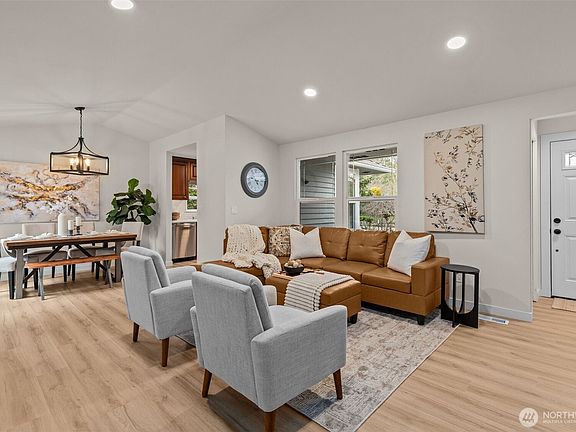 4th image of 10133 NE 143rd Street