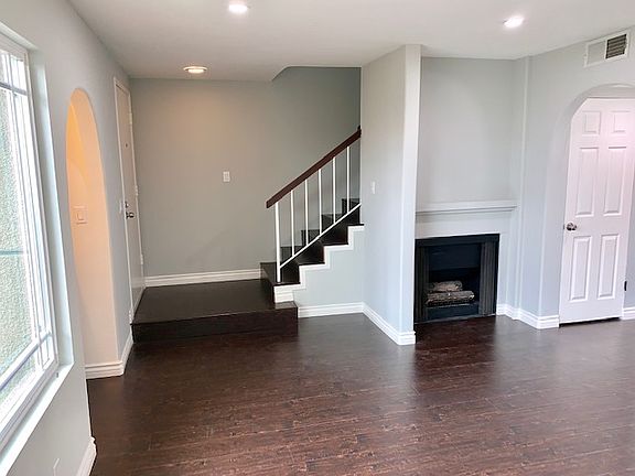 3rd image of 17820 Devonshire St Unit 6
